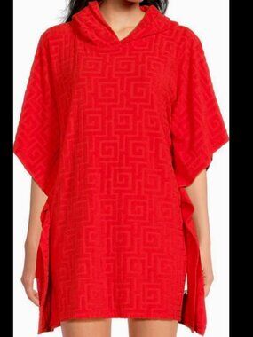 NWT Gianni Bini Fire Red Embossed Geometric Plush Hooded Poncho Cape Medium
